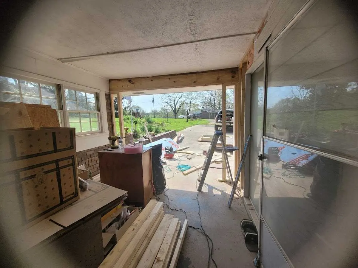 Air movers and dehumidifier for Drying & Dehumidification in Nashville